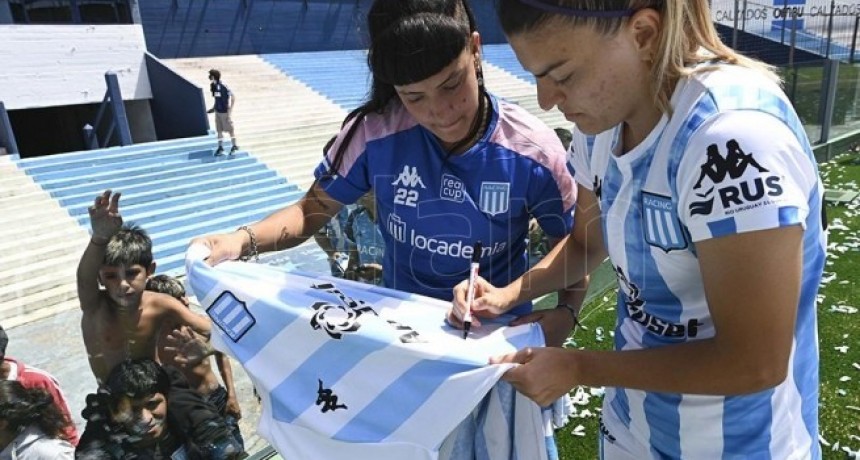 Histórica Presentación De Racing De Los Planteles Femenino Y Masculino