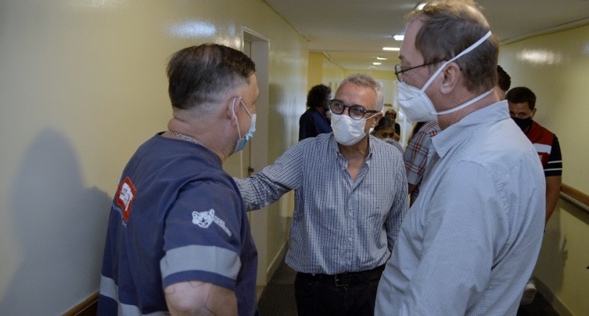Julio Zamora Supervisó El Avance De La Ampliación Del Centro De Atención Familiar Y Salud De Benavídez    