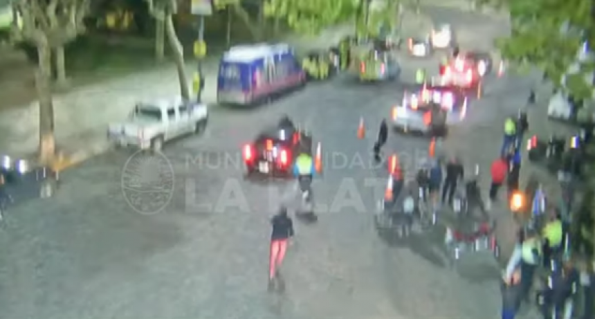 La Agencia Nacional De Seguridad Vial Inhabilitará De Por Vida Al Joven Que Arrastró Con Su Auto A Un Agente En La Plata