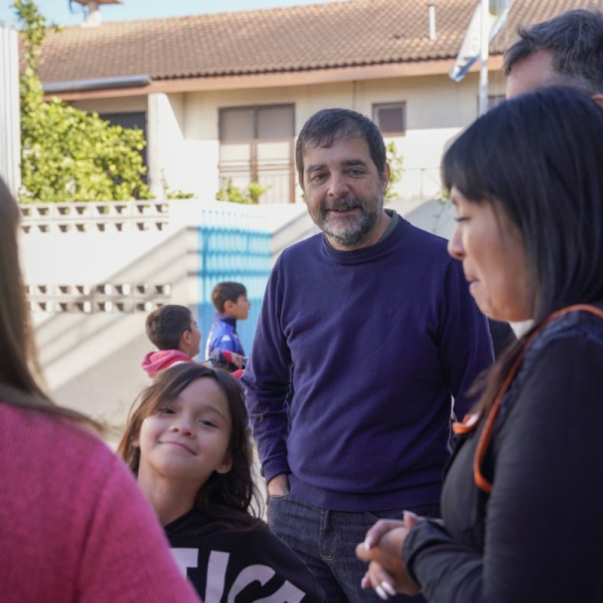 Fernando Moreira Recorrió La Nueva Escuela Secundaria De Barrio Libertador