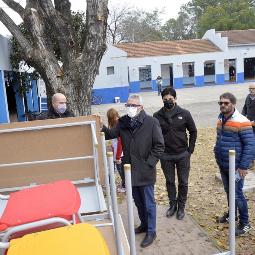 Julio Zamora Supervisó La Puesta En Valor Del Edificio Donde Funcionan La Ep N°48 Y La Ees N°23 De El Talar