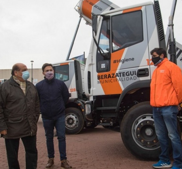 Berazategui Suma 5 Camiones Nuevos Al Servicio De Higiene Urbana