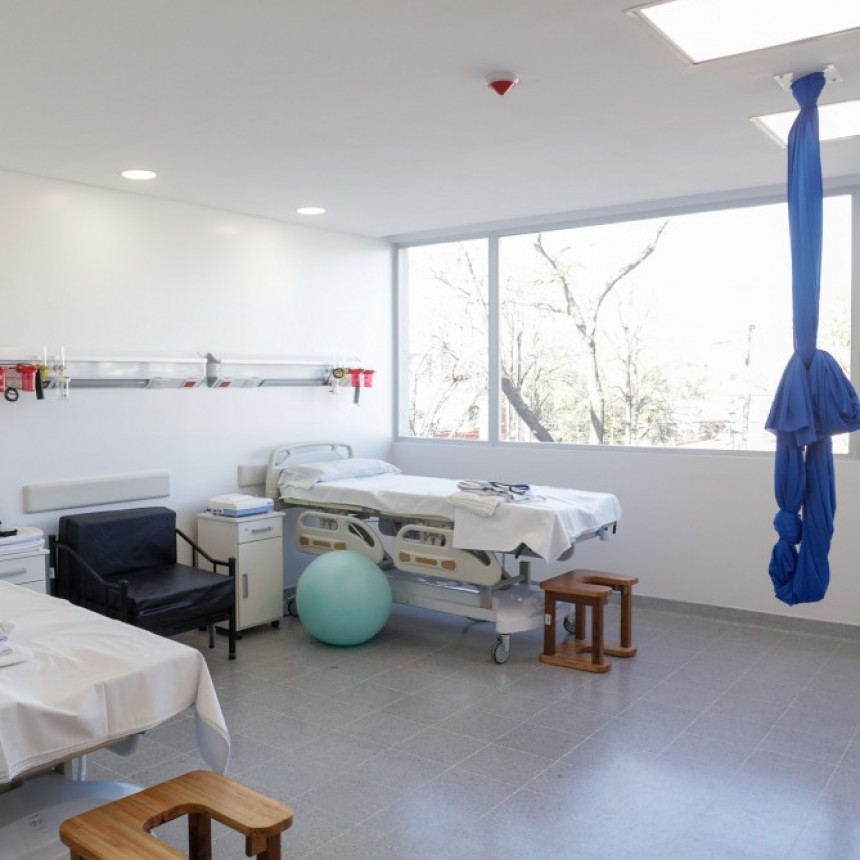 Fernando Moreira Y Gabriel Katopodis Inauguraron Las Nuevas Áreas De Pediatría Y Obstetricia En El Hospital Thompson