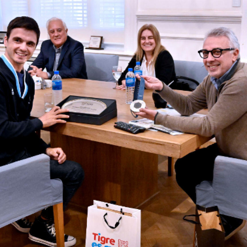 Julio Zamora Recibió Al Regatista Mateo Majdalani Tras Obtener La Medalla De Plata En Los Juegos Olímpicos De París 2024