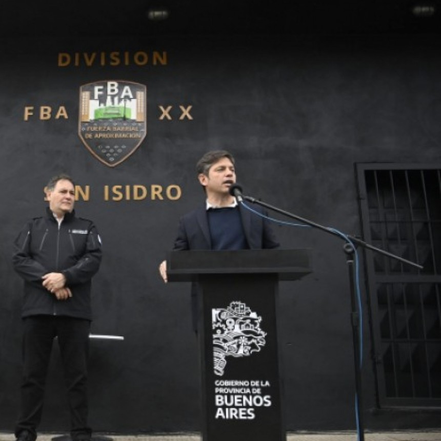 Kicillof Entregó 16 Móviles Para Comisarías De San Isidro