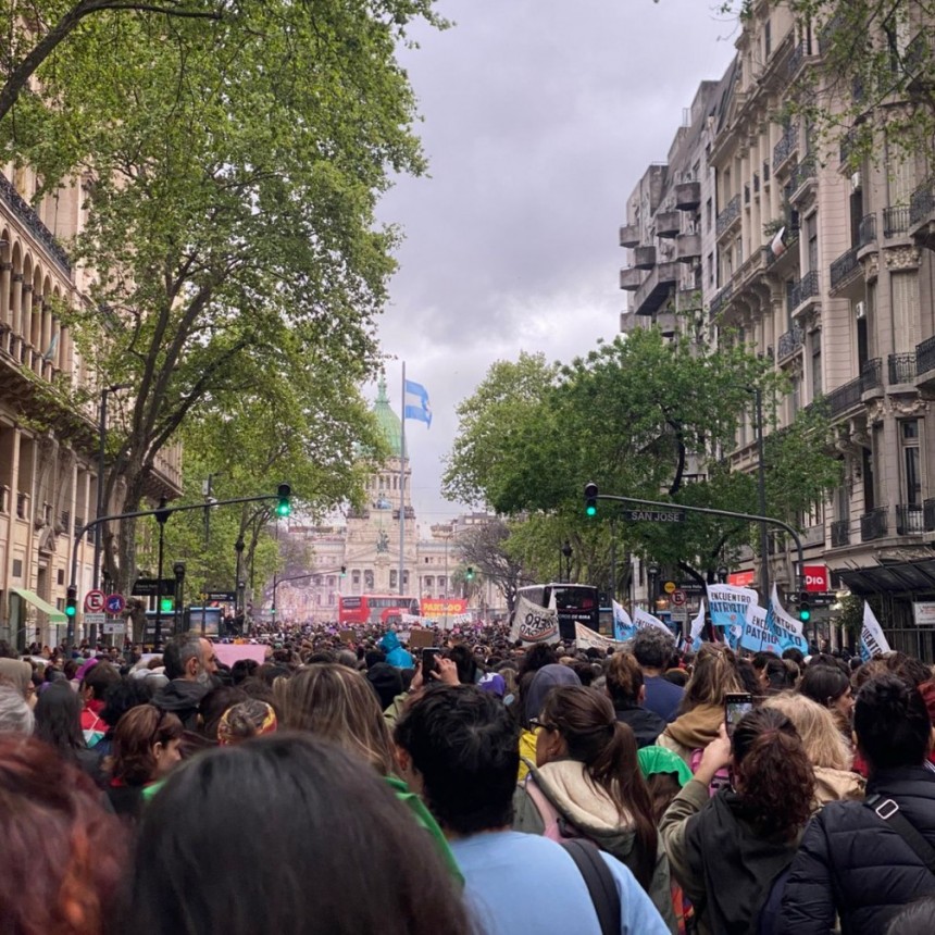   Miles De Personas Marcharon Al Congreso Para Pedir Justicia Por Las Tres J&oacute;venes Asesinadas