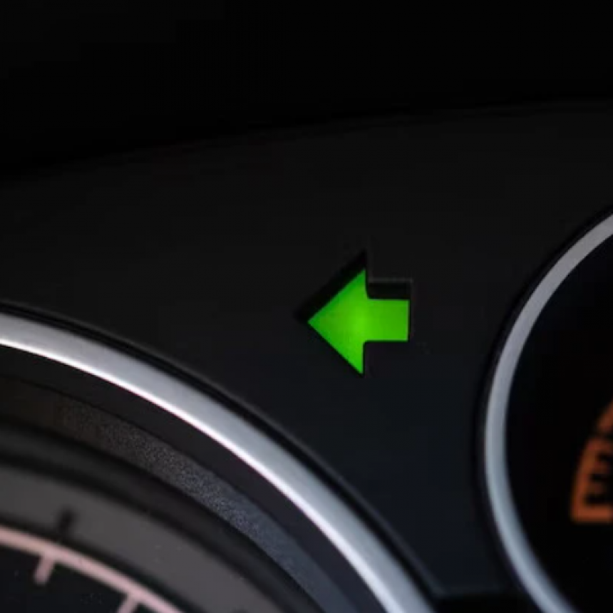 Comunicaci&oacute;n Al Volante: 7 De 10 Conductores Admiten Se&ntilde;alizar Correctamente Sus Maniobras