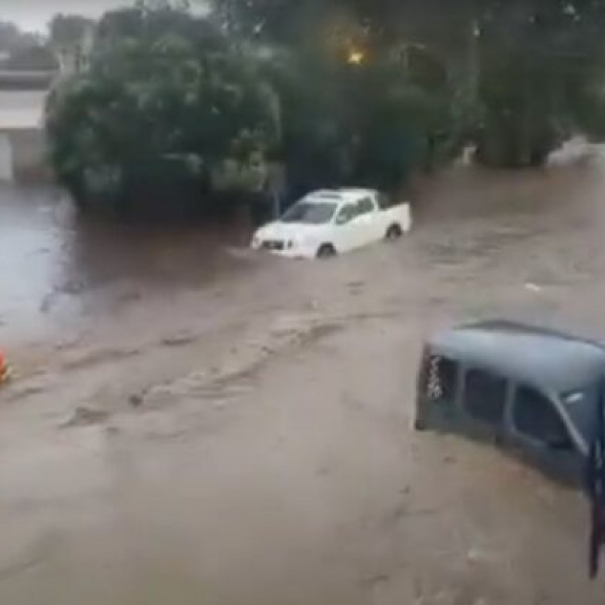 Balcarce: Fuertes Tormentas Causaron Estragos Con Varios Autos Bajo Agua