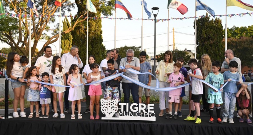 Julio Zamora Inauguró La Plaza 